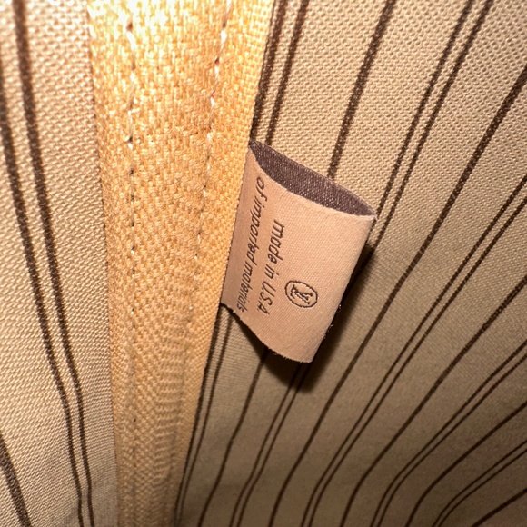 Louis Vuitton Neverfull GM - Picture 9 of 14